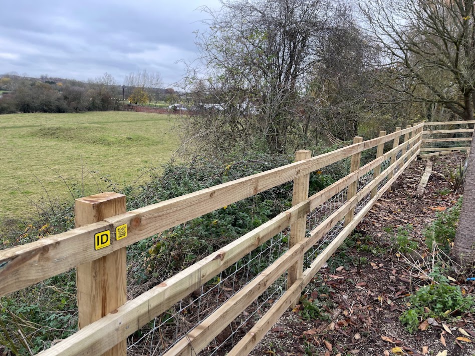Post & 4 rail fence Hunningham