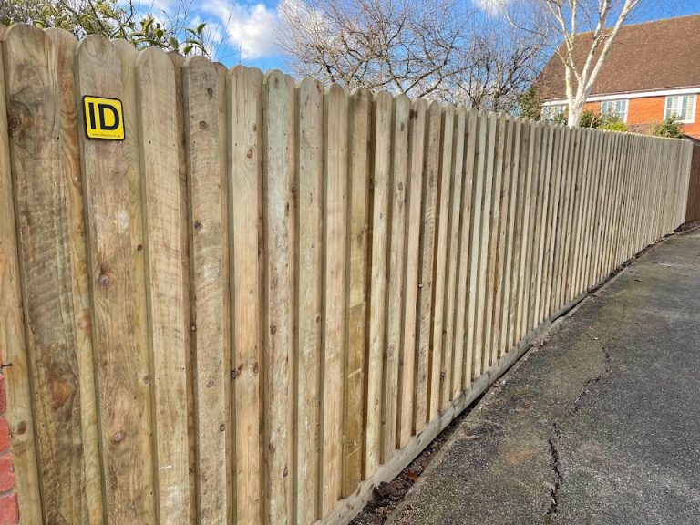 Hatton Park overlap fencing