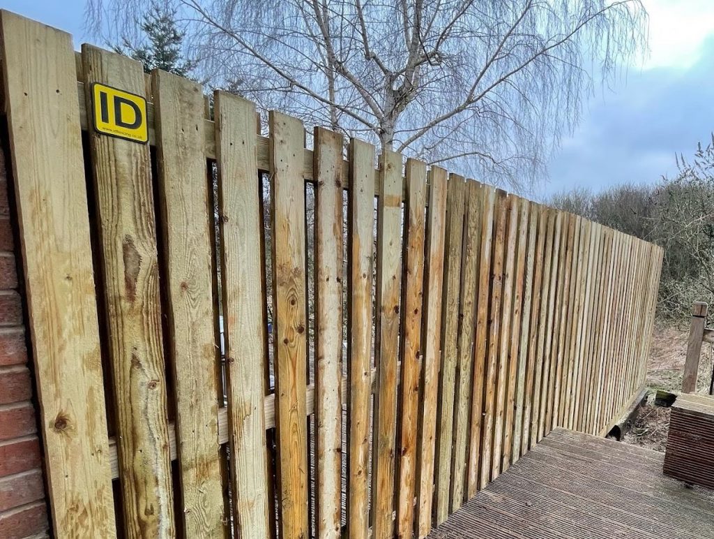 Vertical Hit and Miss Fencing