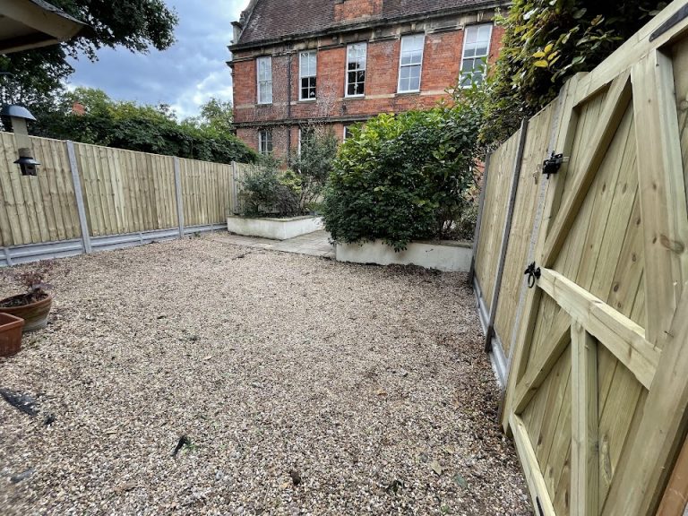 garden fence replacement in Leamington Spa